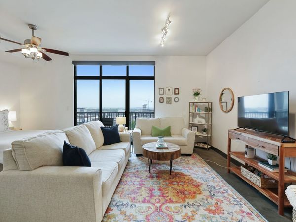 1510 Demonbreun St , Unit 906, Nashville, TN 37203