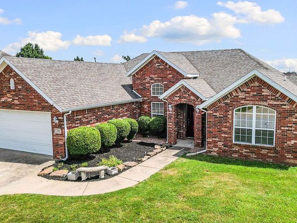 410 Coopers Farm Road, Centerton, AR 72719