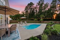 523 Nandina Drive photo 4