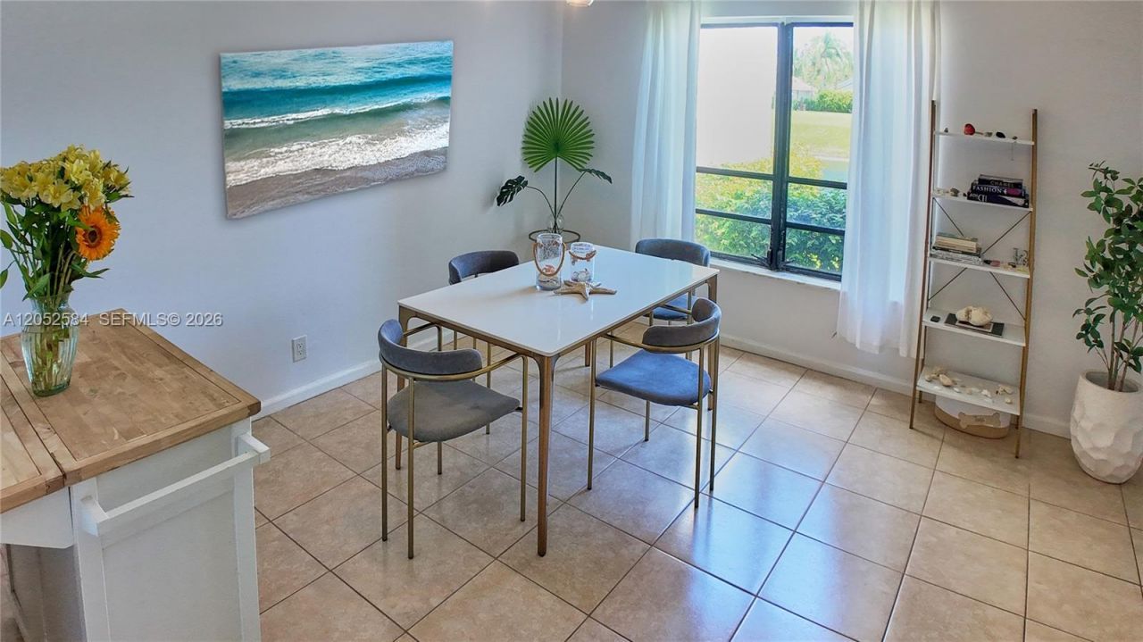 900 NW Greensward Ln, Unit 111-G, Delray Beach, FL 33445 Photo