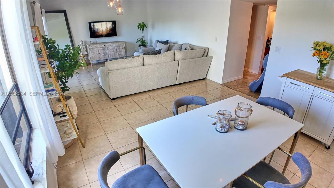 900 NW Greensward Ln, Unit 111-G, Delray Beach, FL 33445 Photo