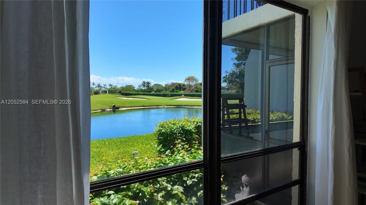 900 NW Greensward Ln, Unit 111-G, Delray Beach, FL 33445 Photo