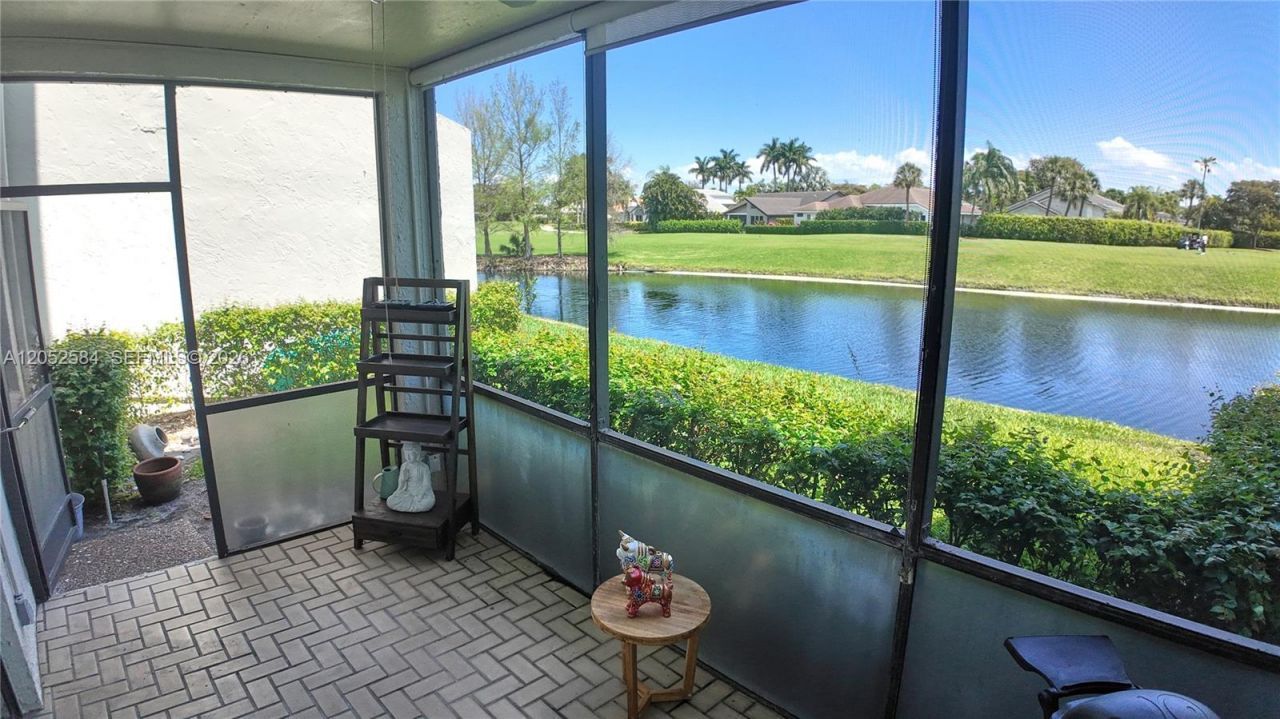 900 NW Greensward Ln, Unit 111-G, Delray Beach, FL 33445 Photo
