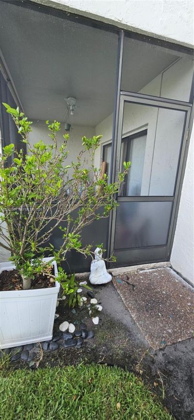 900 NW Greensward Ln, Unit 111-G, Delray Beach, FL 33445 Photo