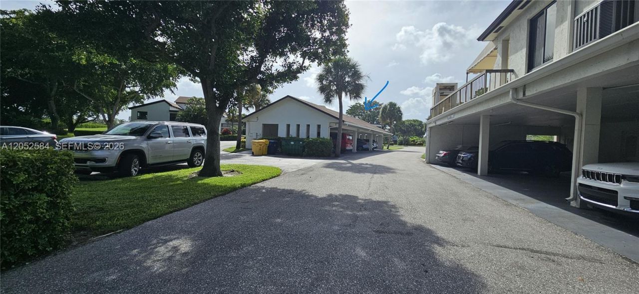 900 NW Greensward Ln, Unit 111-G, Delray Beach, FL 33445 Photo