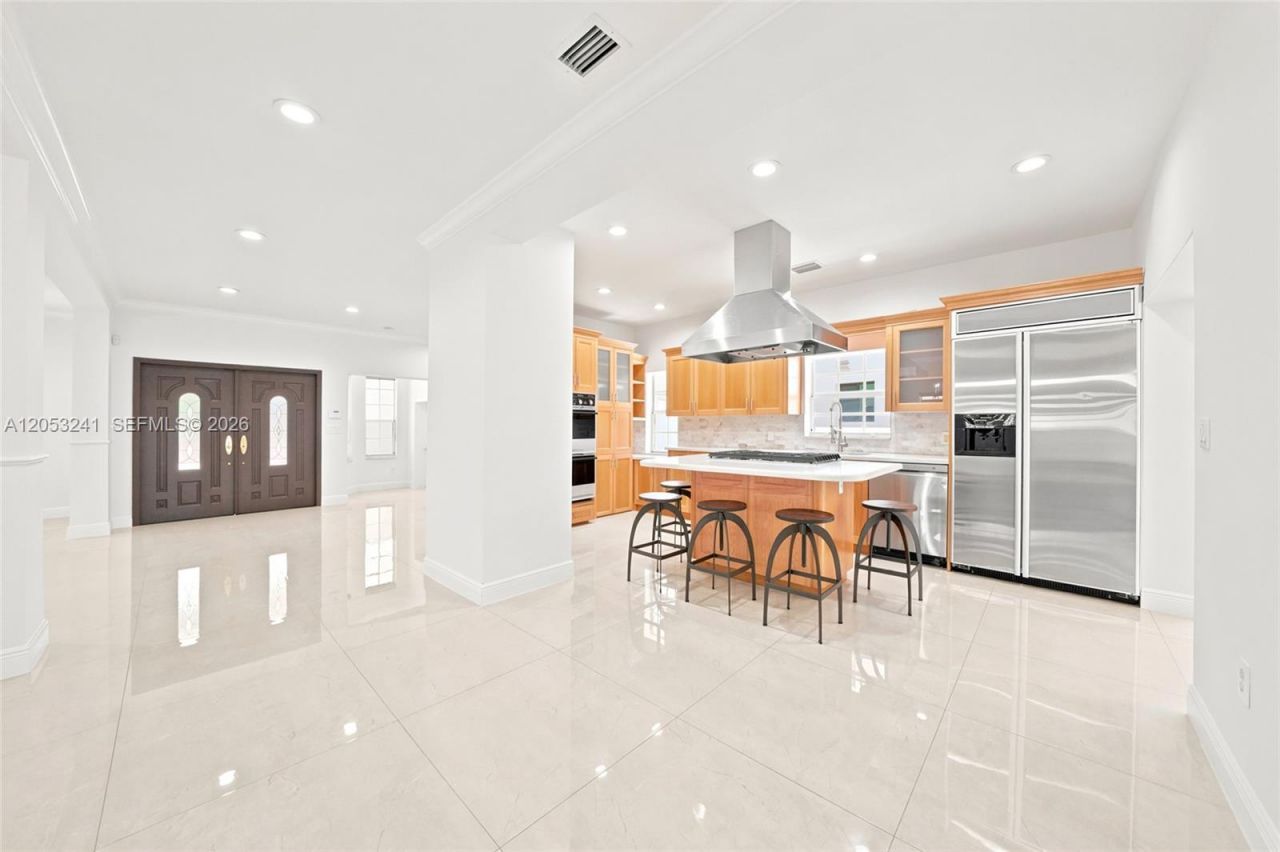 235 Atlantic Ave, Sunny Isles Beach, FL 33160 Photo