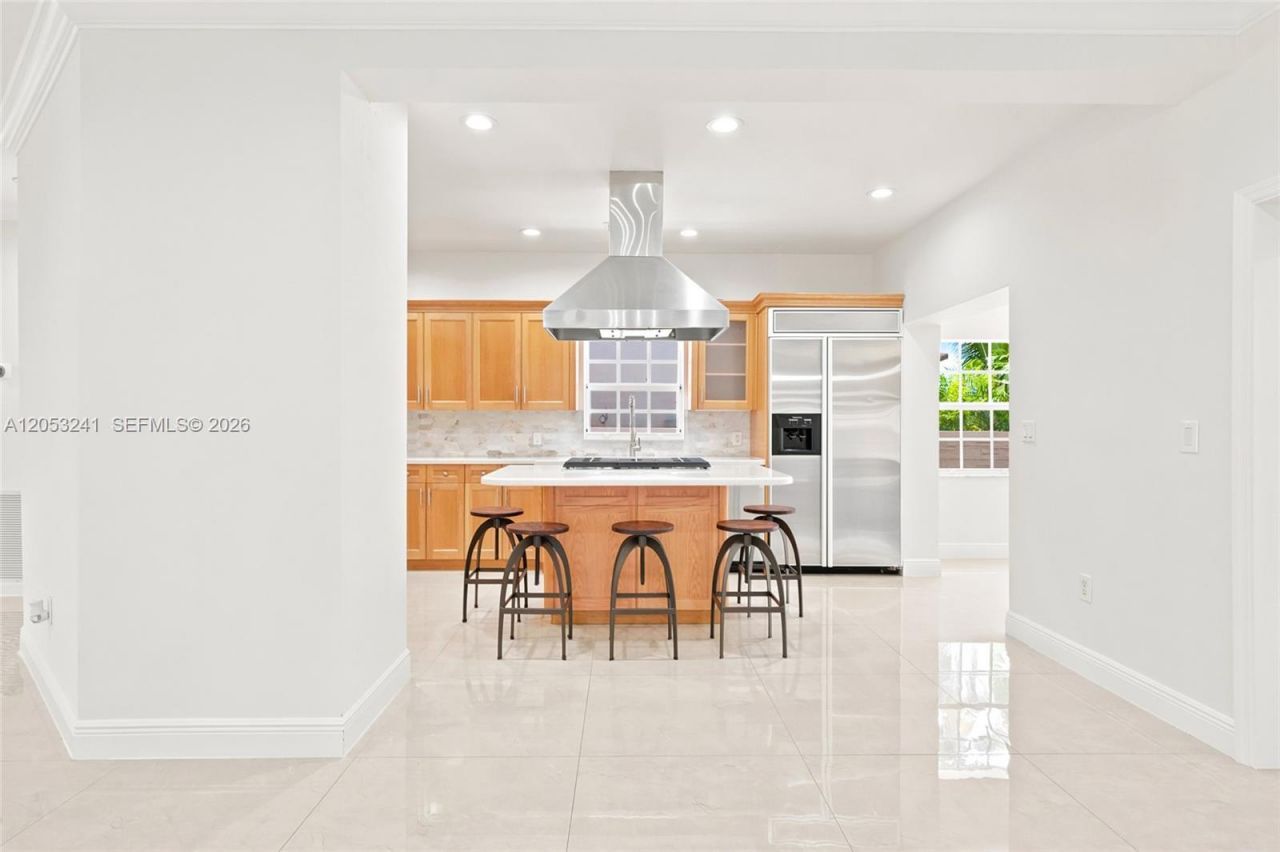 235 Atlantic Ave, Sunny Isles Beach, FL 33160 Photo