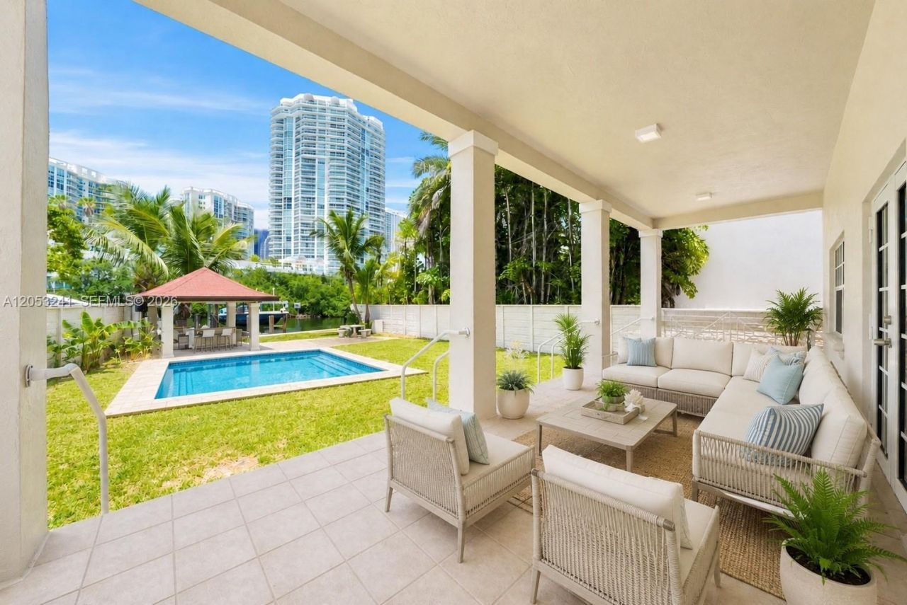 235 Atlantic Ave, Sunny Isles Beach, FL 33160 Photo