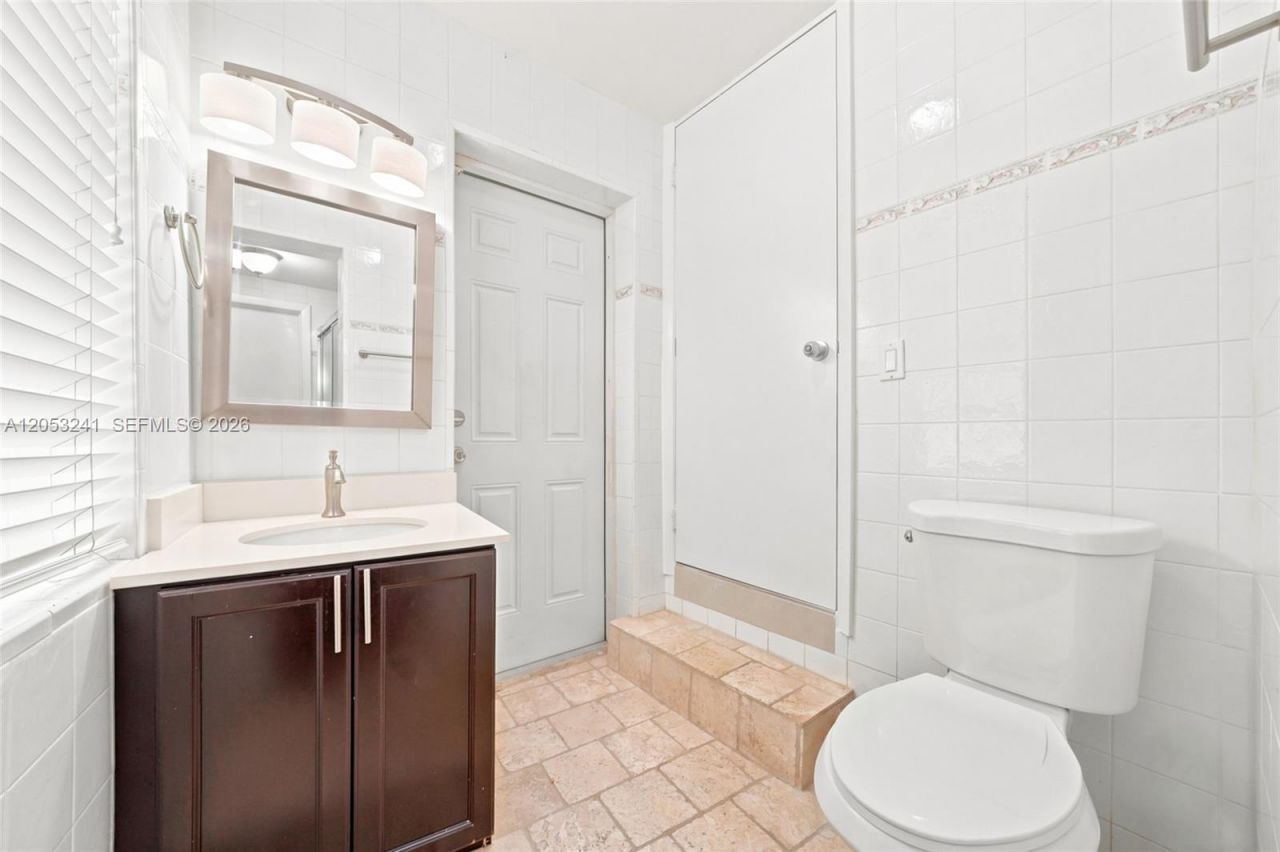 235 Atlantic Ave, Sunny Isles Beach, FL 33160 Photo