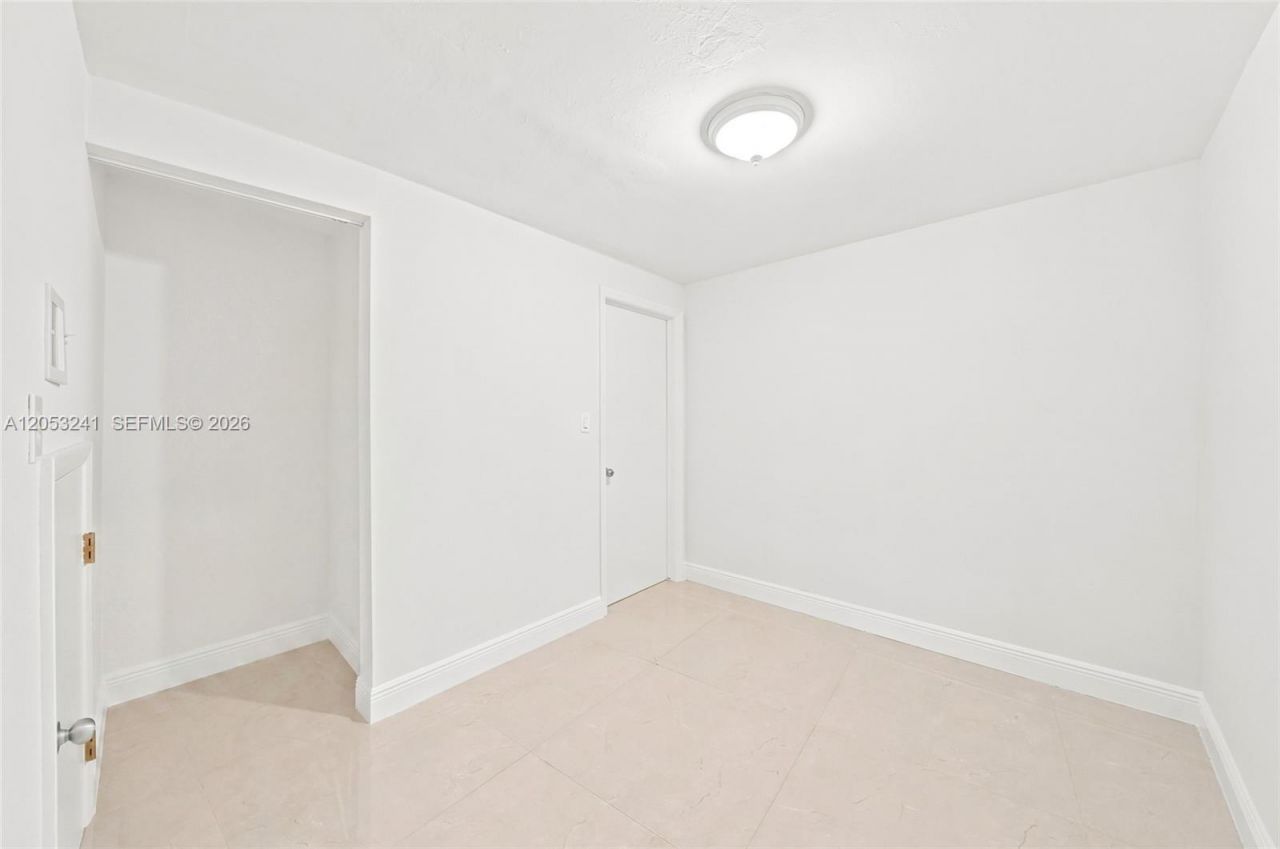 235 Atlantic Ave, Sunny Isles Beach, FL 33160 Photo