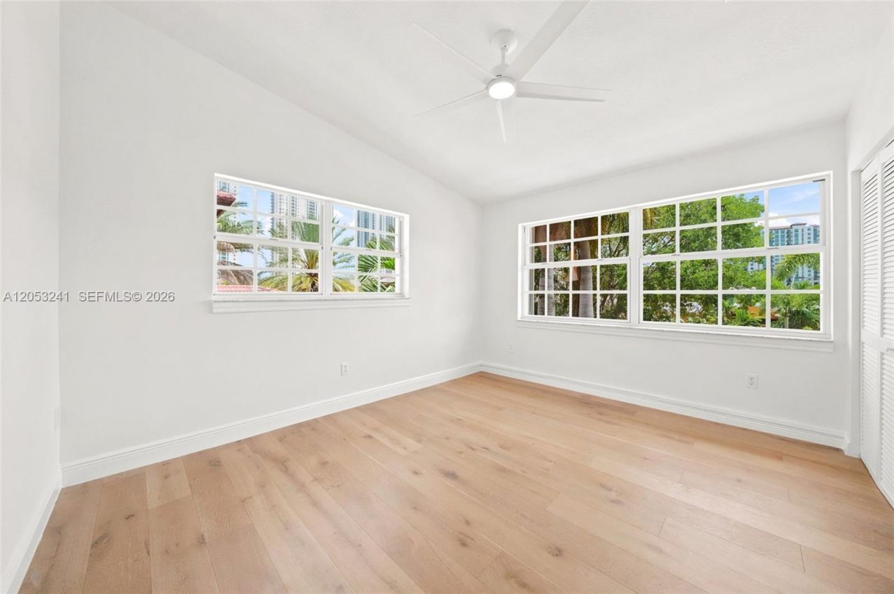 235 Atlantic Ave, Sunny Isles Beach, FL 33160 Photo