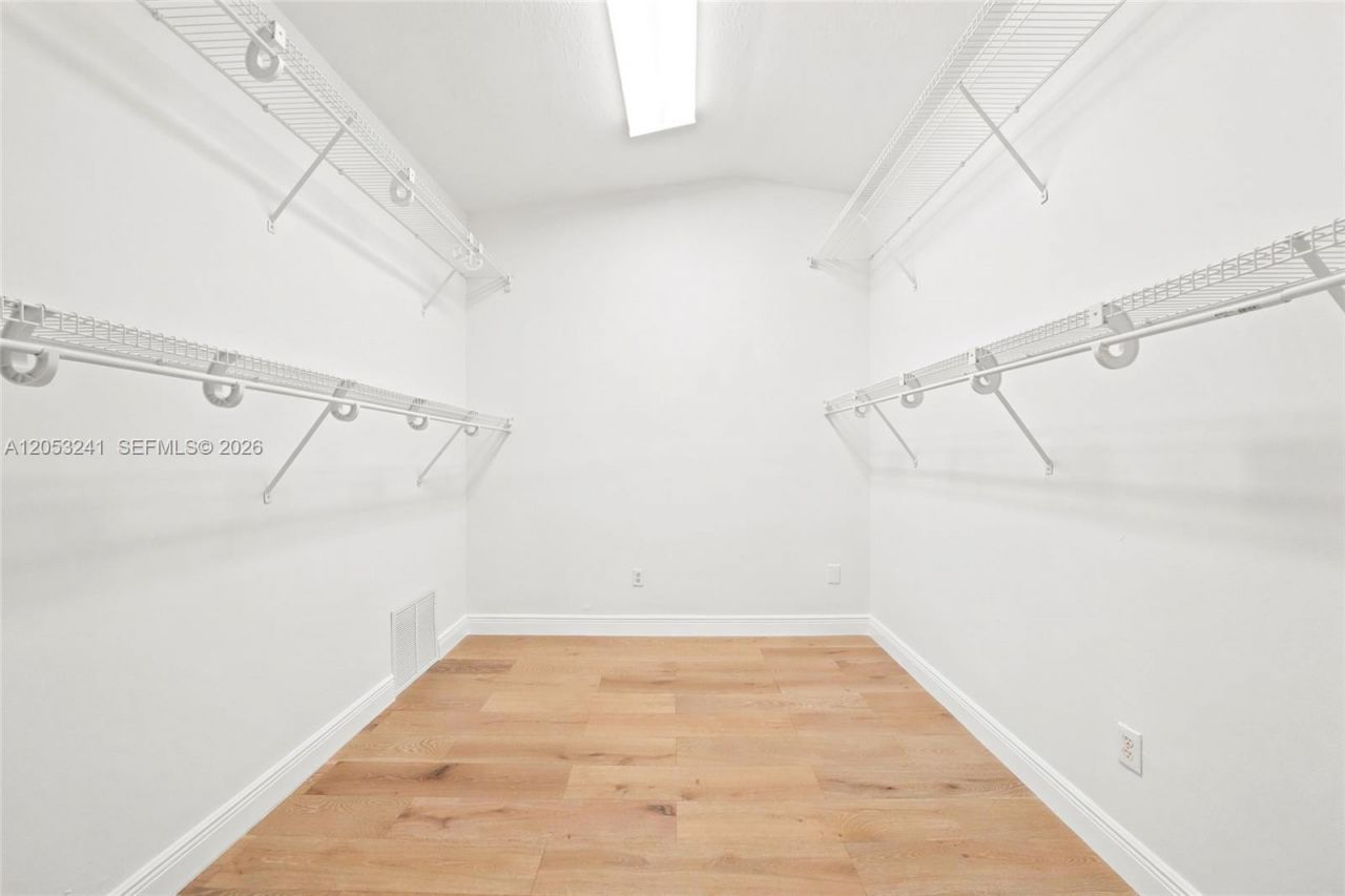 235 Atlantic Ave, Sunny Isles Beach, FL 33160 Photo