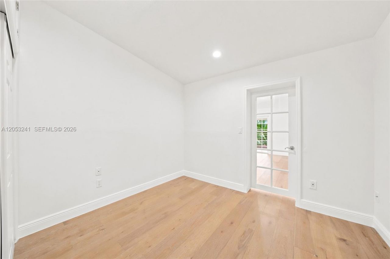 235 Atlantic Ave, Sunny Isles Beach, FL 33160 Photo