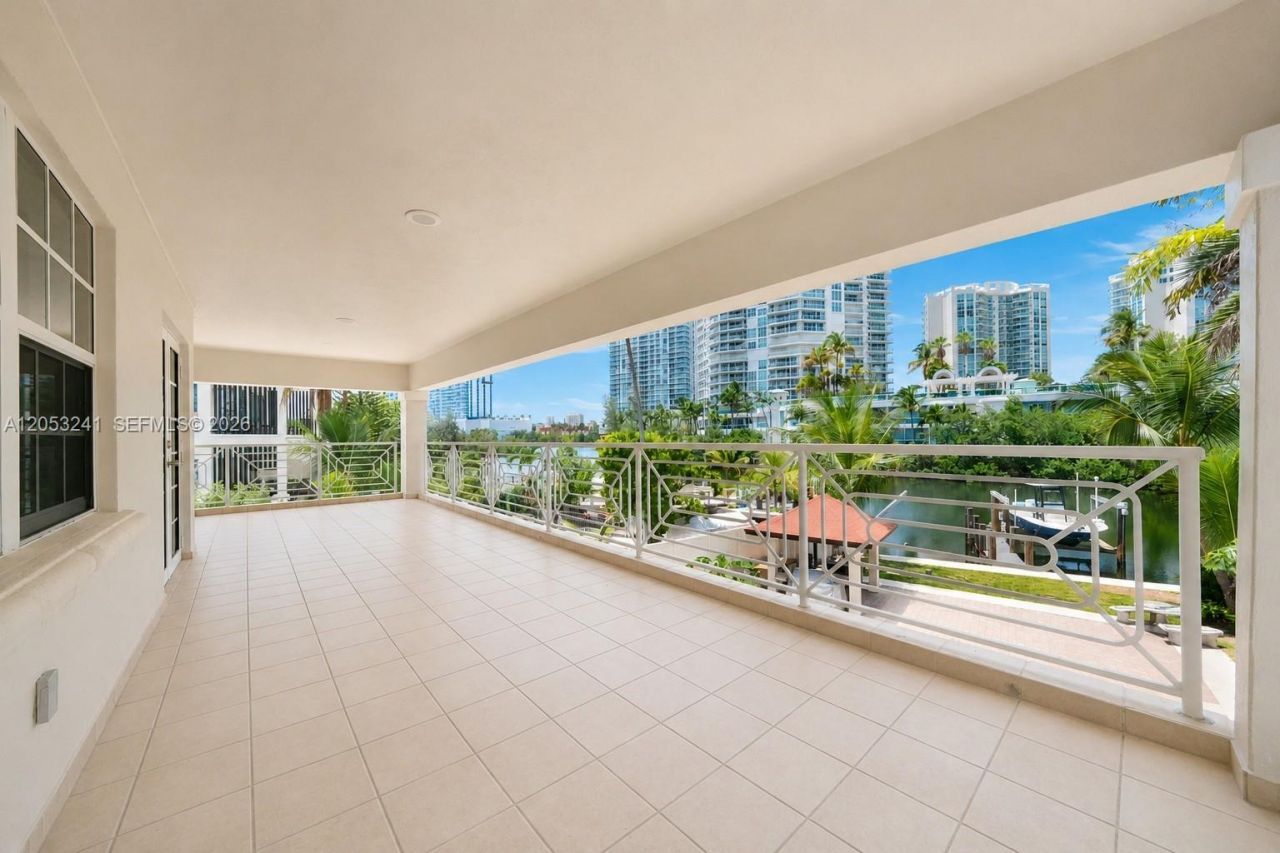 235 Atlantic Ave, Sunny Isles Beach, FL 33160 Photo
