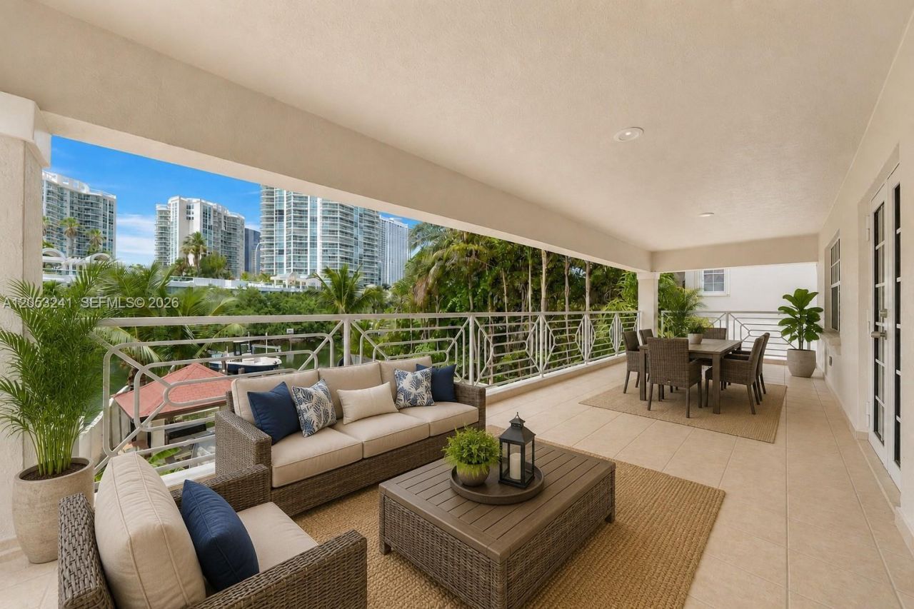 235 Atlantic Ave, Sunny Isles Beach, FL 33160 Photo
