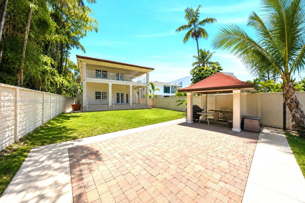 235 Atlantic Ave, Sunny Isles Beach, FL 33160 Photo