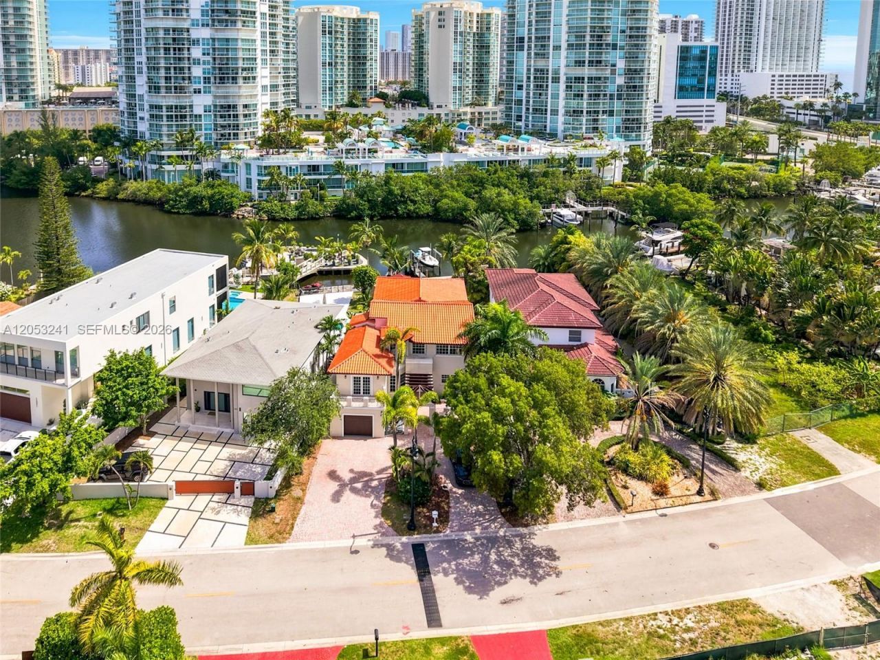 235 Atlantic Ave, Sunny Isles Beach, FL 33160 Photo