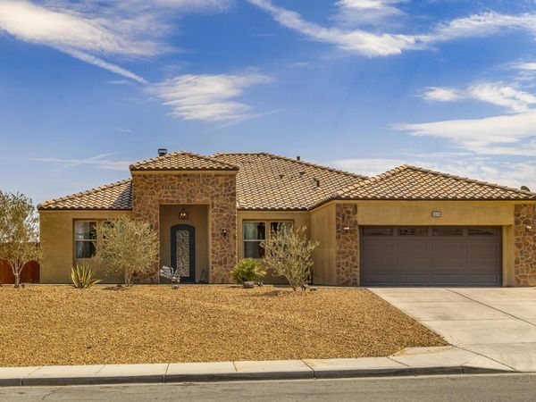 8680 Monument View Drive, Yucca Valley, CA 92284