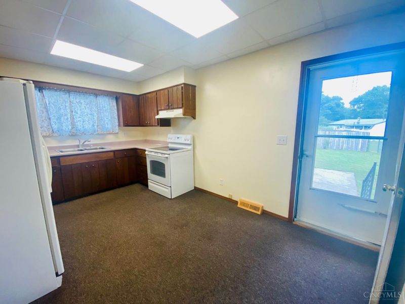284 S Howard Street, Sabina, OH 45169 Photo 16