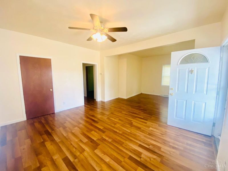 284 S Howard Street, Sabina, OH 45169 Photo 9