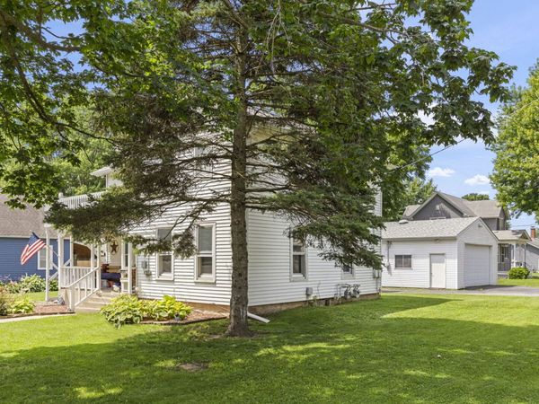 221 Castle Street , Sandwich, IL 60548