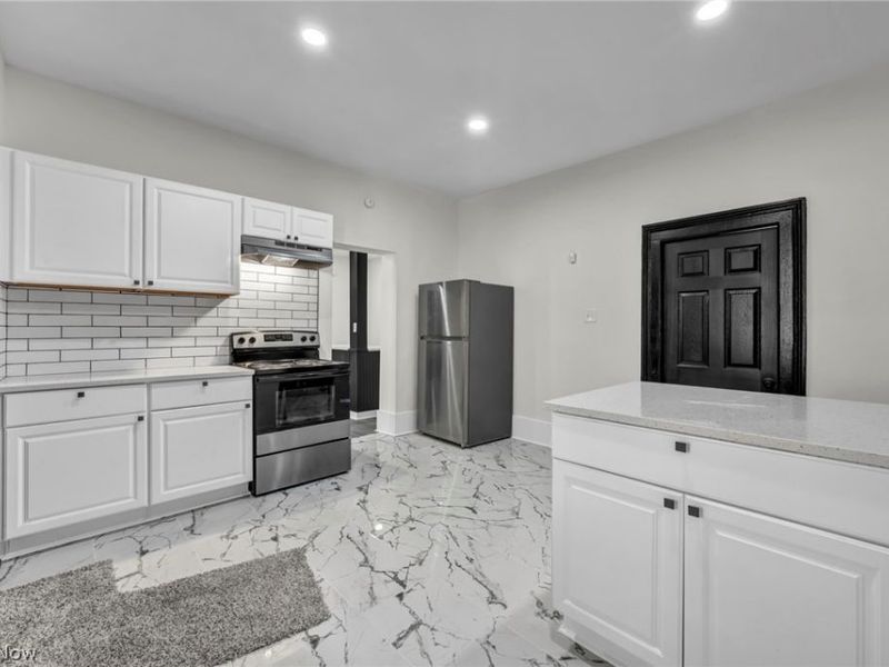 2188 Fulton Road , Cleveland, OH 44113 Photo 19