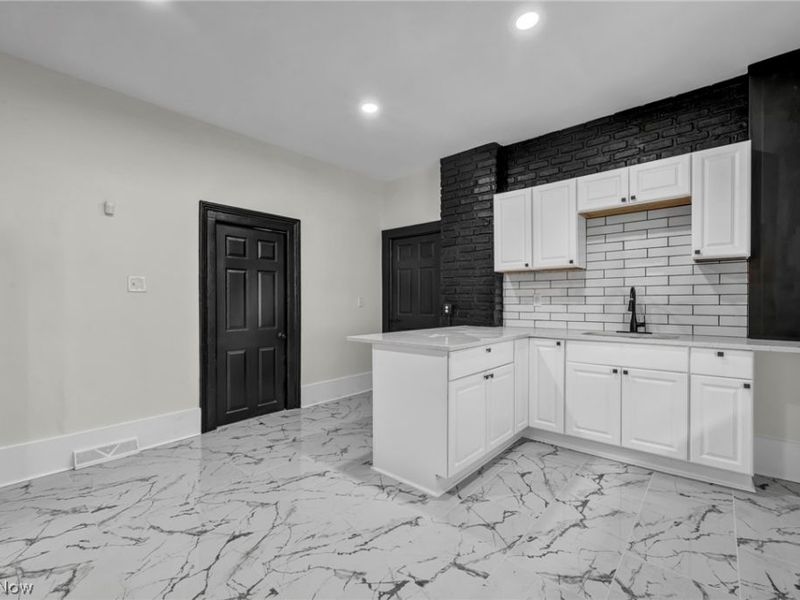 2188 Fulton Road, Cleveland, OH 44113 Photo 20