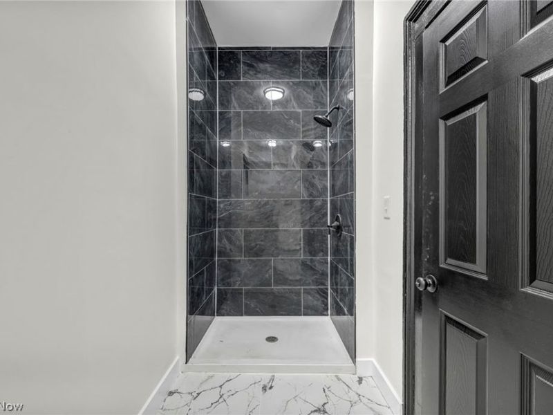2188 Fulton Road , Cleveland, OH 44113 Photo 24