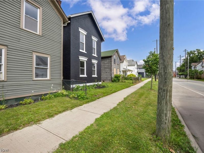 2188 Fulton Road, Cleveland, OH 44113 Photo 3