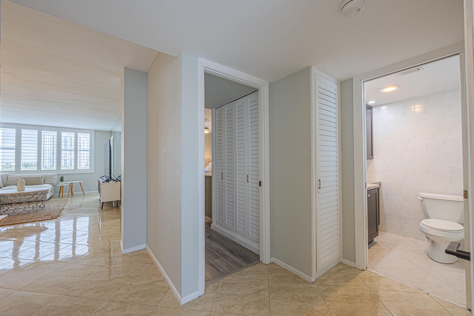 201 N Ocean Boulevard, Unit 702, Pompano Beach, FL 33062 Photo