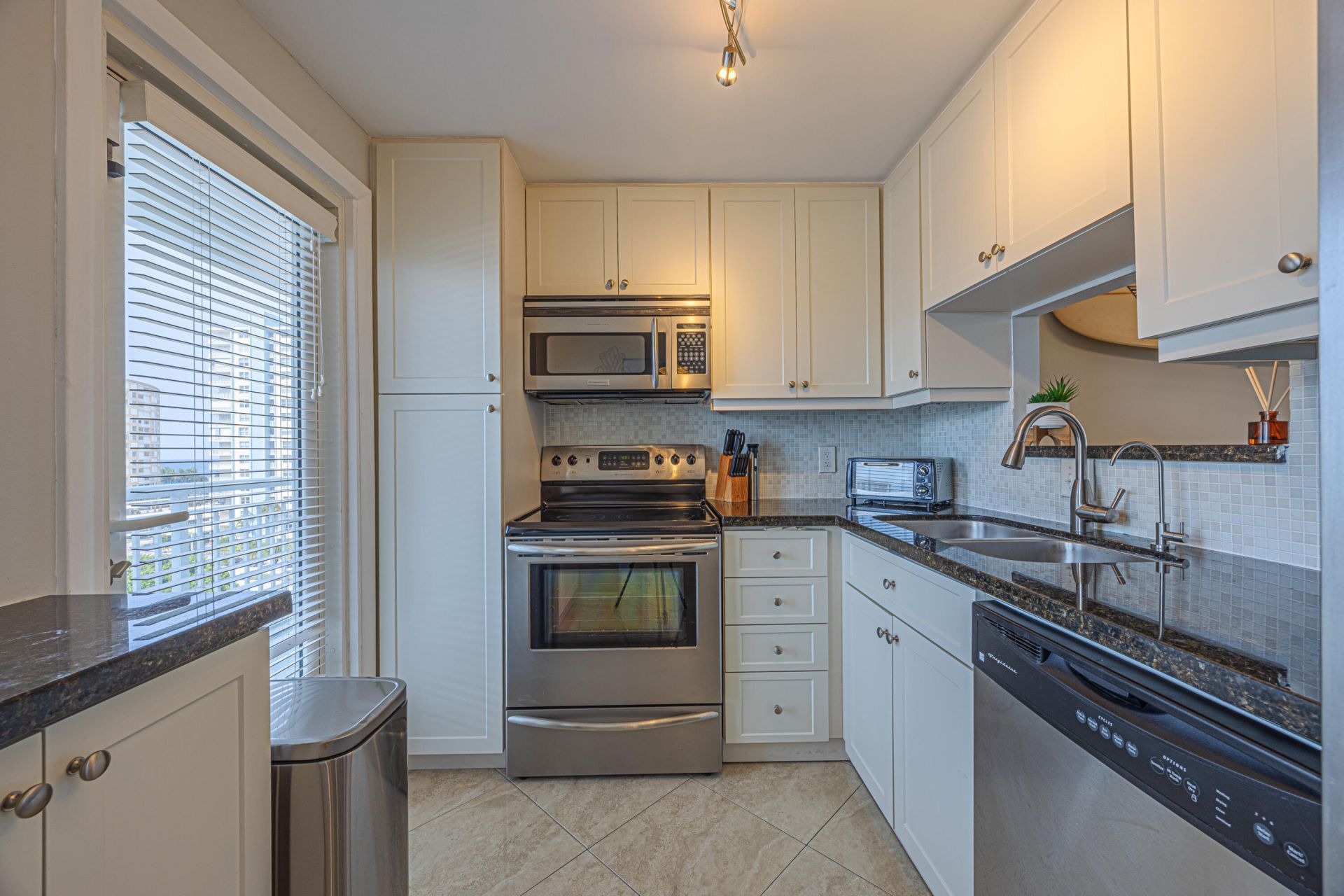 201 N Ocean Boulevard, Unit 702, Pompano Beach, FL 33062 Photo