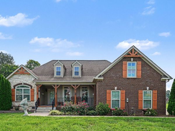 3043 Cross Gate Ln , Columbia, TN 38401