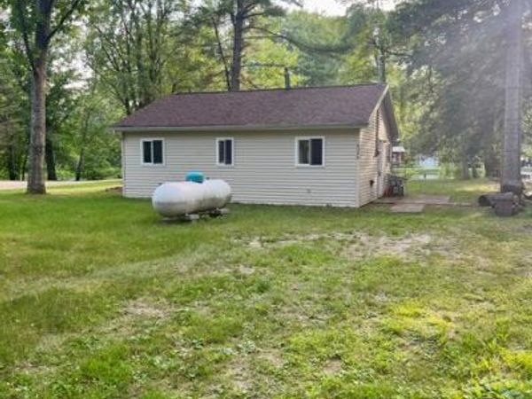 6246 Dorr, Clam Union Twp, MI 49632
