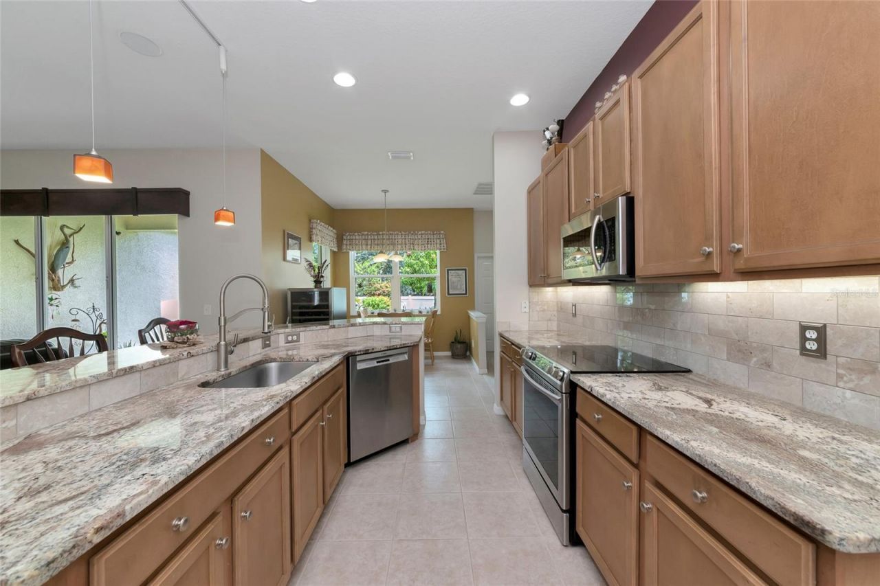 5720 43rd Court E, Bradenton, FL 34203 Photo