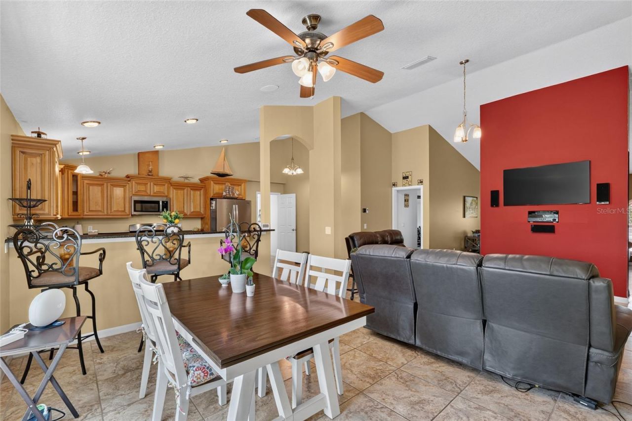 3830 Griffin View Drive, Lady Lake, FL 32159 Photo