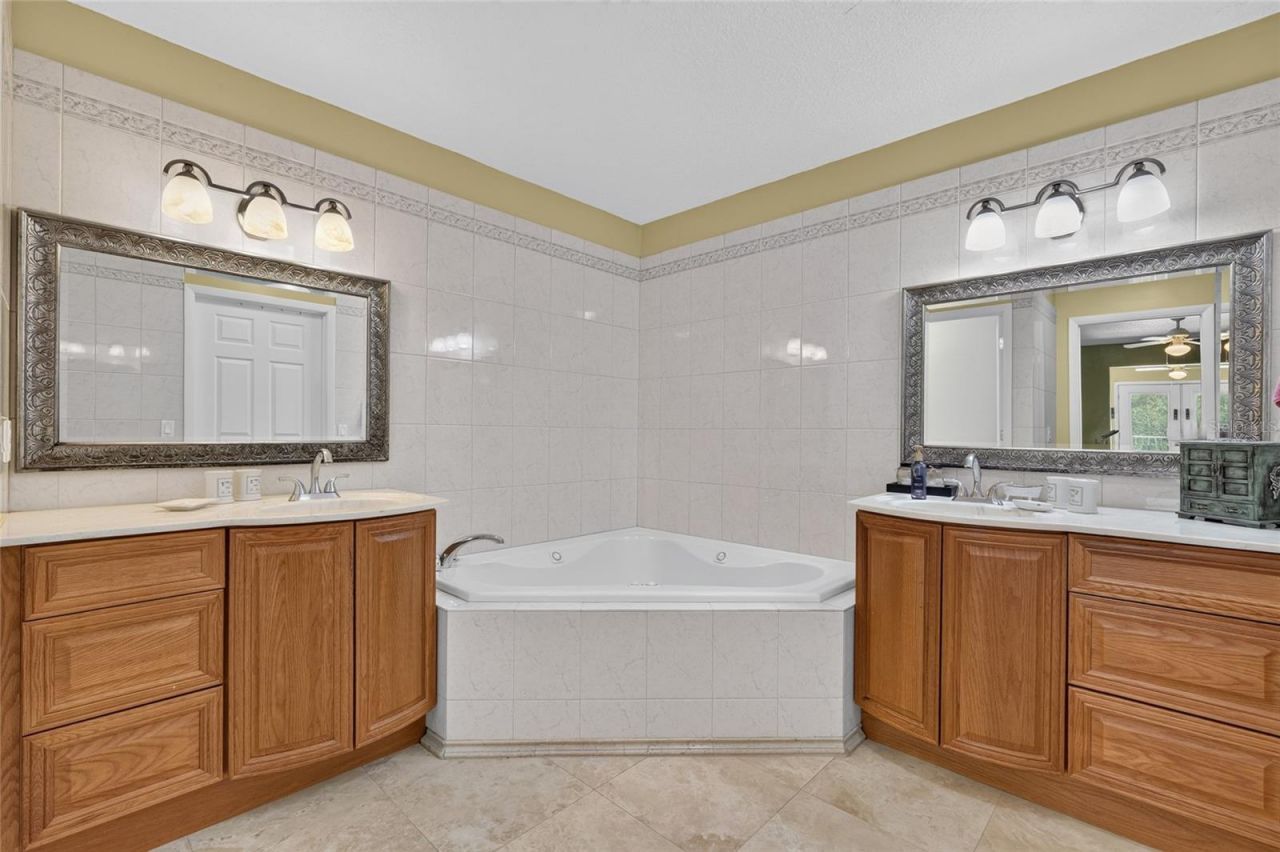 3830 Griffin View Drive, Lady Lake, FL 32159 Photo