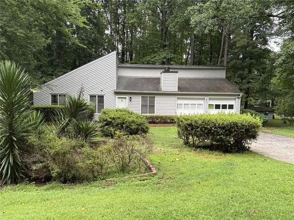 5506 Vaughn Road , Woodstock, GA 30188