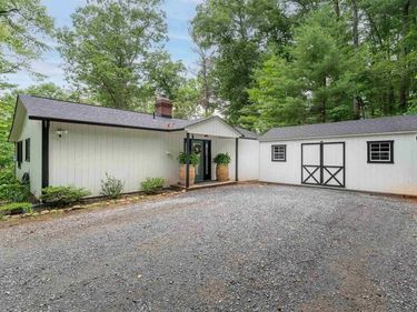 136 WOLFTOWN-HOOD RD, HOOD, VA 22723