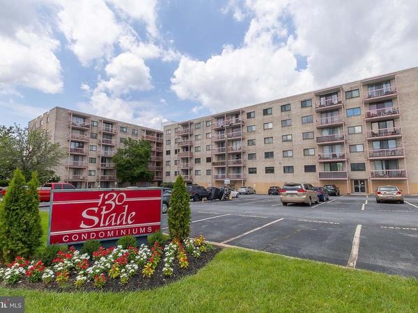 130 SLADE AVENUE , Unit 520, PIKESVILLE, MD 21208