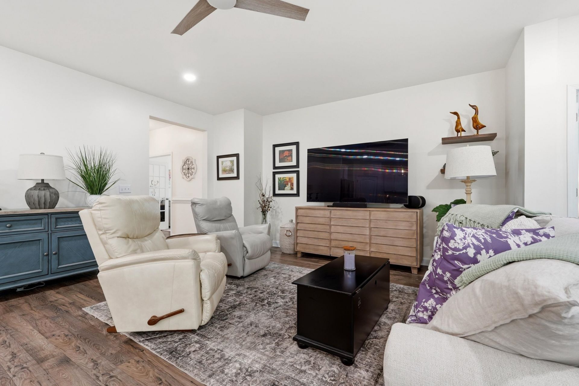 342 Dunbarton Ln. Photo 6