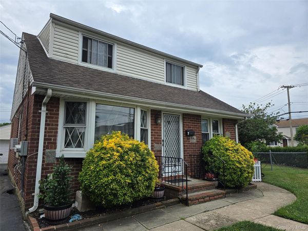 7 E Jefferson Avenue , Unit 2, Mineola, NY 11501