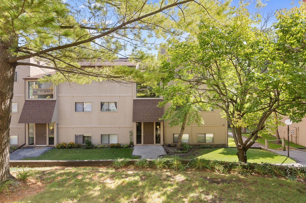 49 Oak Hill Colony , Fox Lake, IL 60020