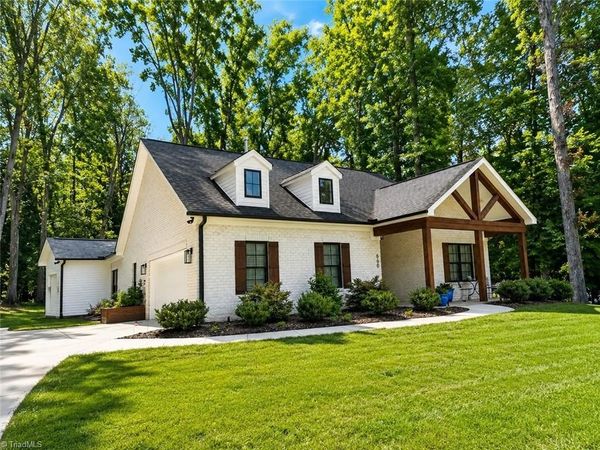 660 Corregidor Street , Mebane, NC 27302