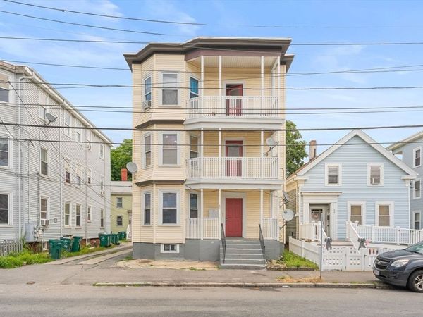 60 Commercial St, Lynn, MA 01905