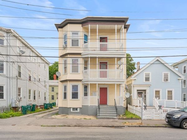 60 Commercial St, Lynn, MA 01905