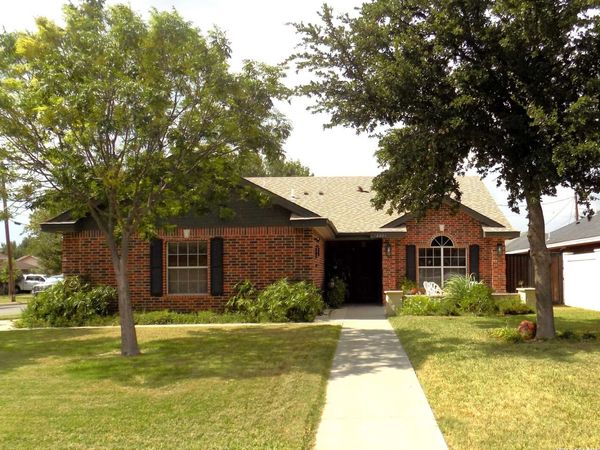 2901 SUPERIOR DR, Eagle Pass, TX 78852