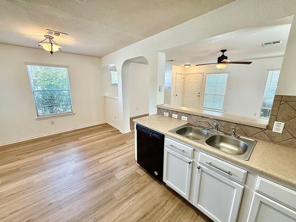 1000 Berry Bend PATH, Round Rock, TX 78664