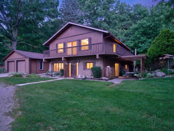1611 S Williamston Road, Dansville, MI 48819