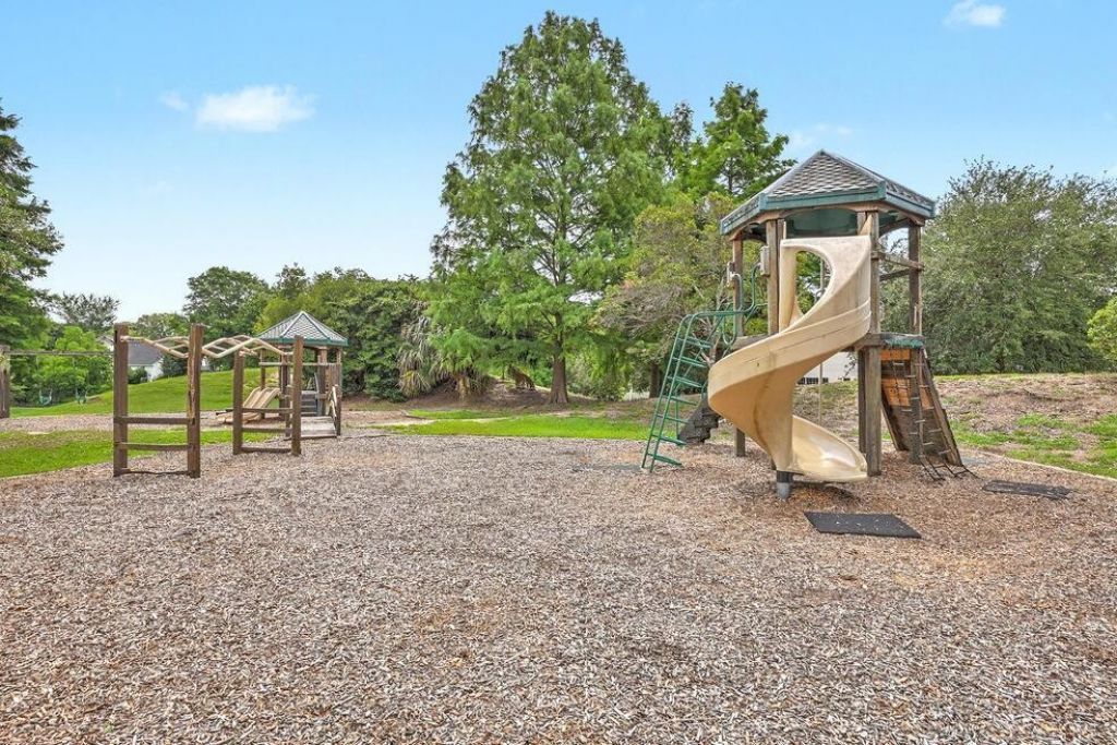 6114 Fieldstone Circle Photo 19