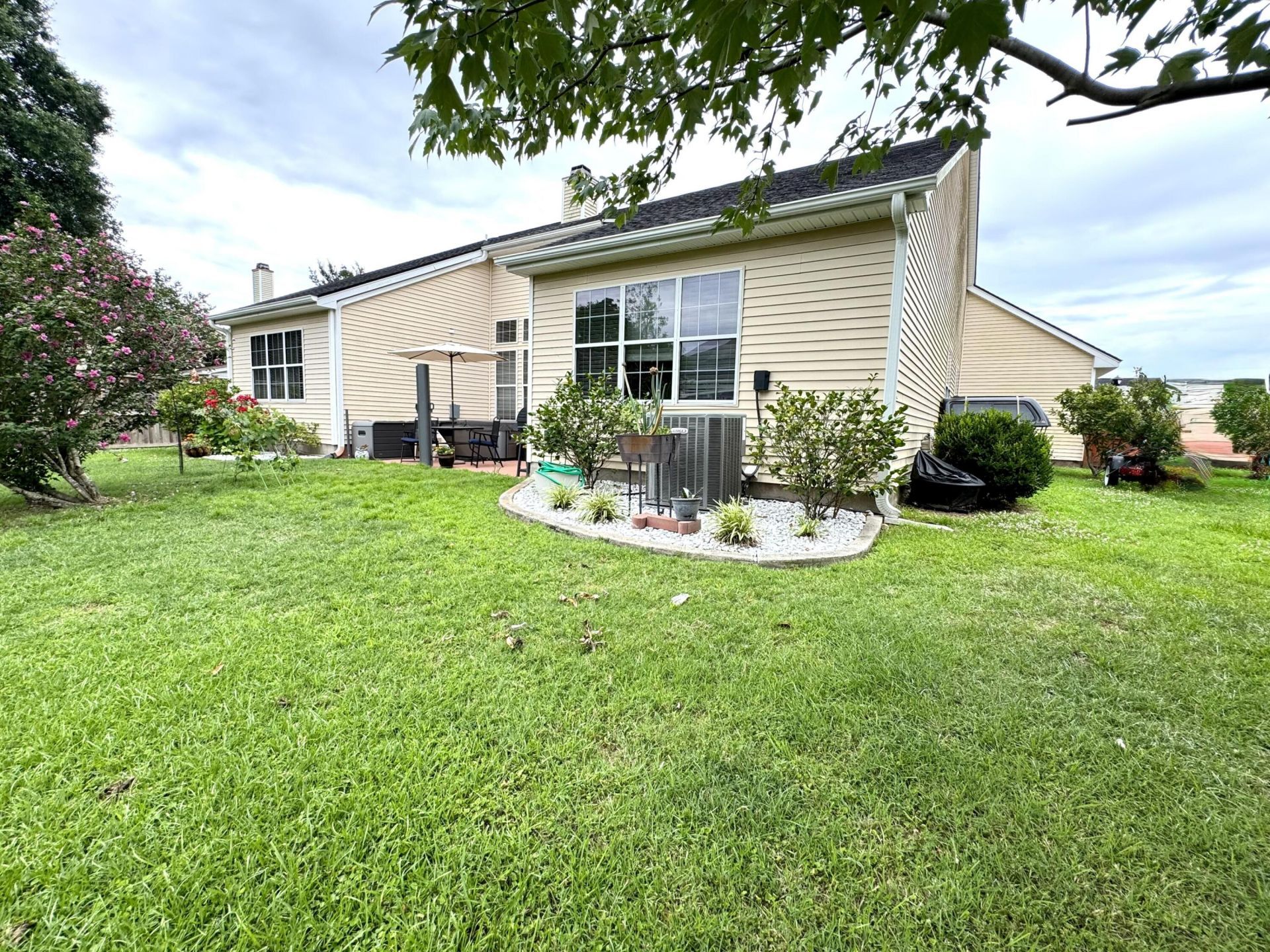 6114 Fieldstone Circle Photo 22